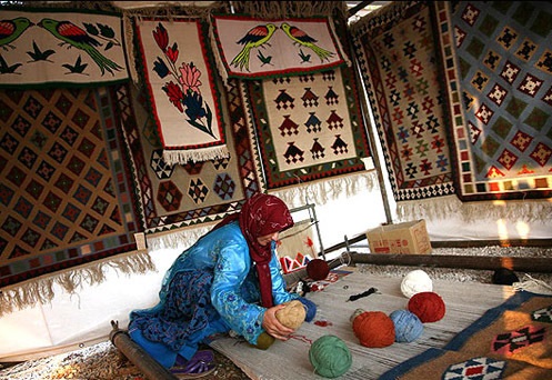 ۲۵درصد صادرات صنایع دستی آذربایجان شرقی ورنی است